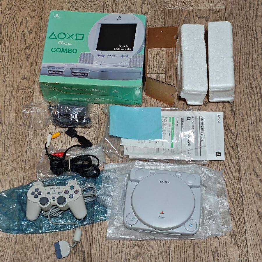 日版原装 PSONE + 液晶屏 套装 盒说全 COMBO 未拆未破只能玩正版