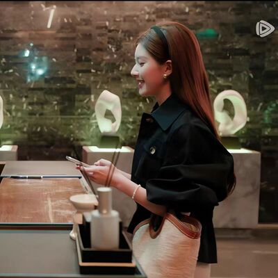 收腰显瘦工装翻领休闲外套风衣