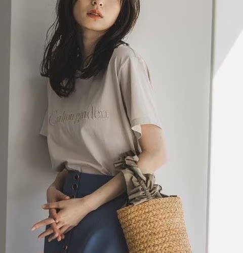 纯色舒适刺绣女士宽松t恤短袖女