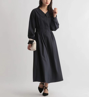 新款 原单2023秋季 设计感小众收腰大摆单排扣连衣裙女 日单andem