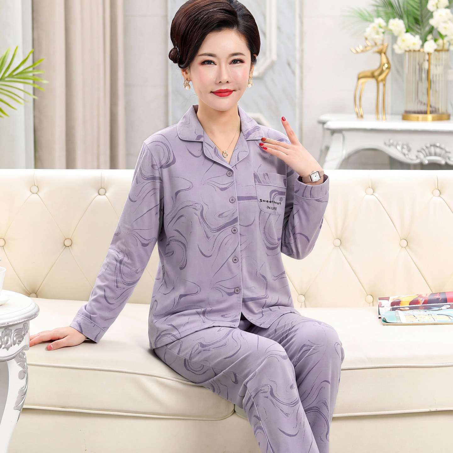带胸垫中年妈妈睡衣女春秋季纯棉长袖开衫大码中年婆婆家居服秋天