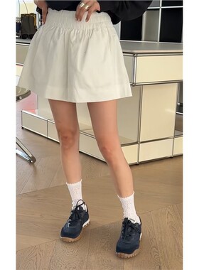 秒发诗歌兰2025秋秋新款666-1时尚灰色松紧腰宽边口袋休闲短裤女