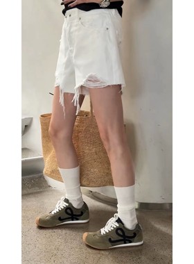 现发诗歌兰58330-1时髦个性潮流洋气毛边破洞牛仔短裤2025秋款女