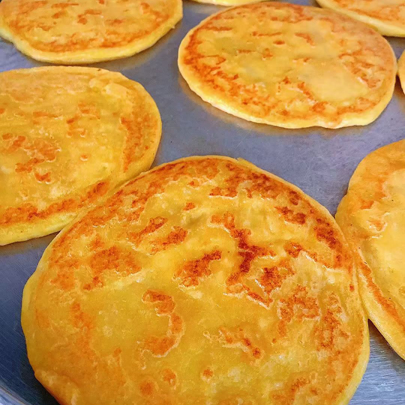 年糕饼黄米粘糕饼子现烙