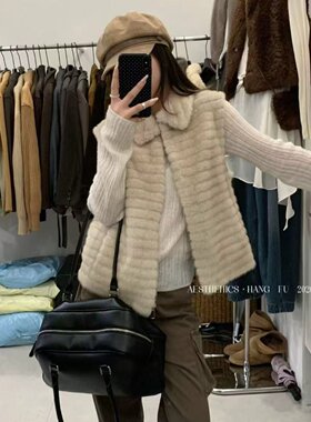 软糯感毛毛马甲外套女2026秋冬新款爆款小个子韩系时髦米色坎肩女