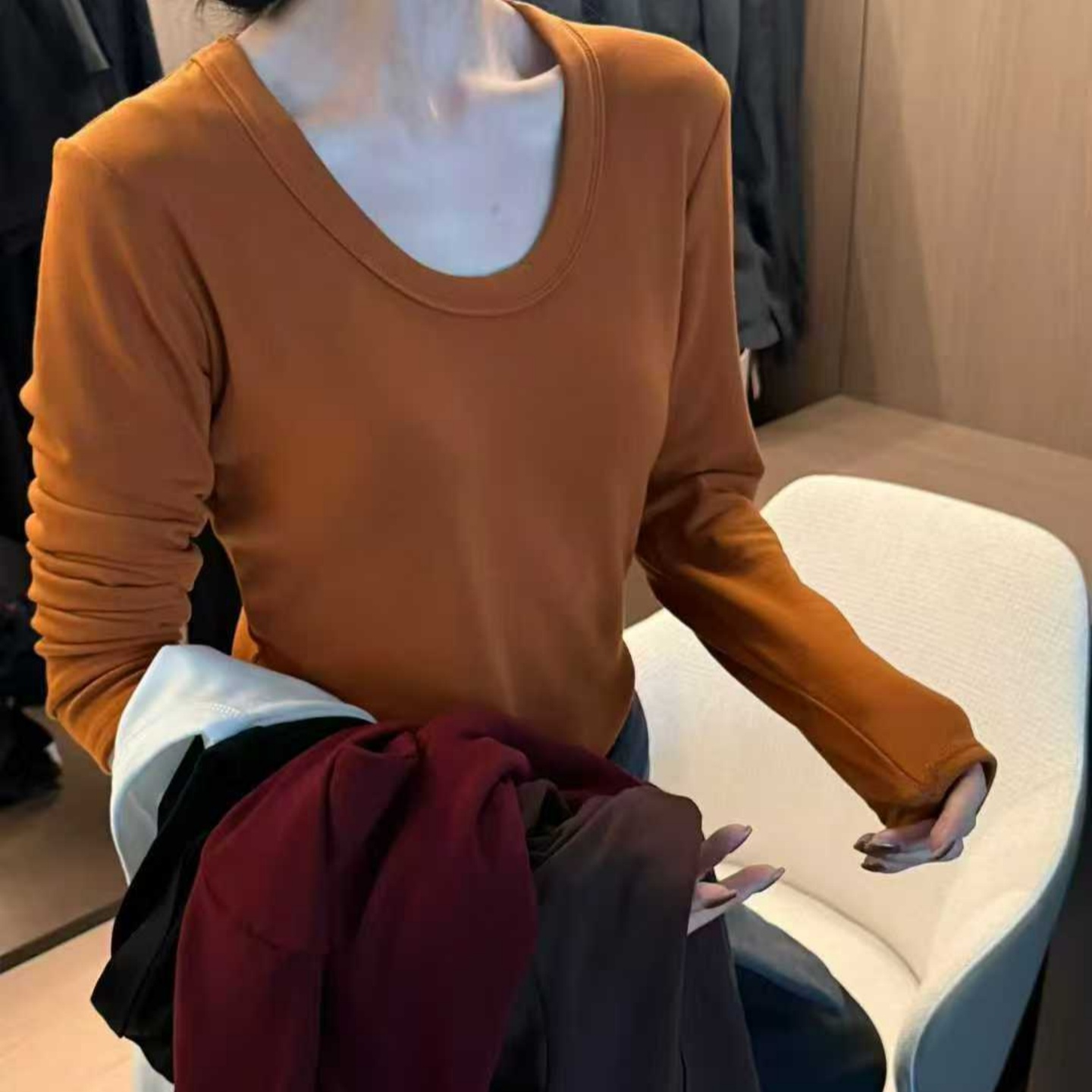 2025秋新款韩版宽松休闲时尚百搭显瘦圆领长袖U领加绒打底衫T恤女