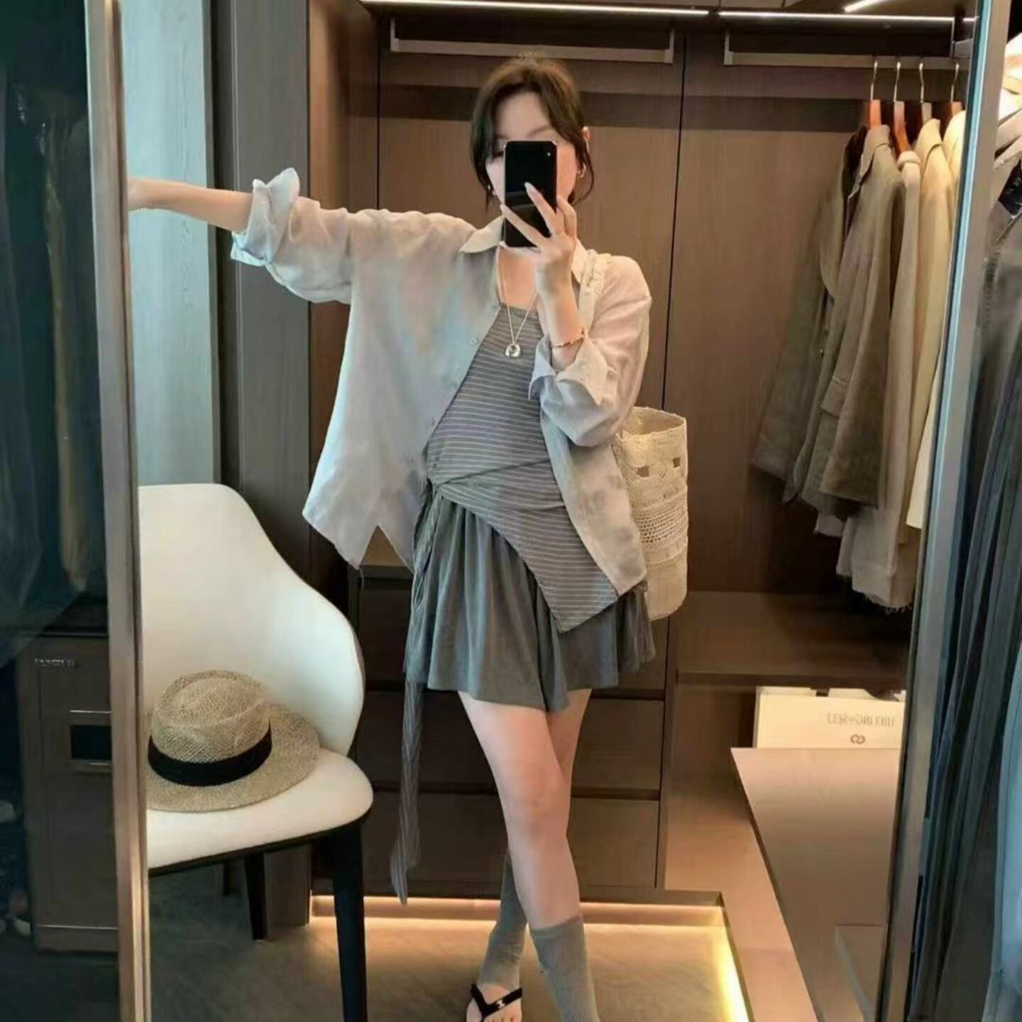 2026夏新款休闲风防晒衬衫韩系穿搭条纹不规则裙摆三件套装女