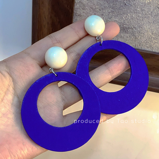 复古摩登少女80年代港风氛围感圆圈蓝色耳环女夸张个性无耳洞耳夹