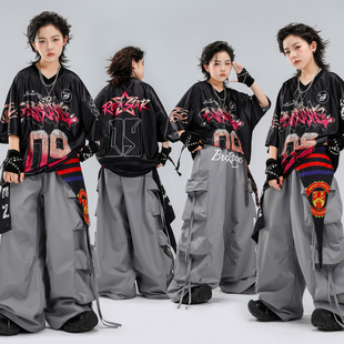 儿童嘻哈街舞演出服男孩子帅气T恤工装裤hiphop架子鼓走秀演出服
