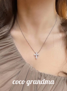 老钱风十字架镶钻爆闪锁骨链女