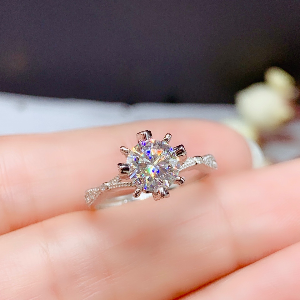 925银镀白金克拉莫桑石戒指