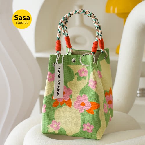 新款春夏泫雅风针织手拎包外出游玩百搭手提包上班通勤便携水桶包