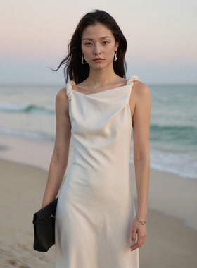 「鹦鹉梨」COMMON VALUE东方之道肌理吊带纽结连衣裙24X1601