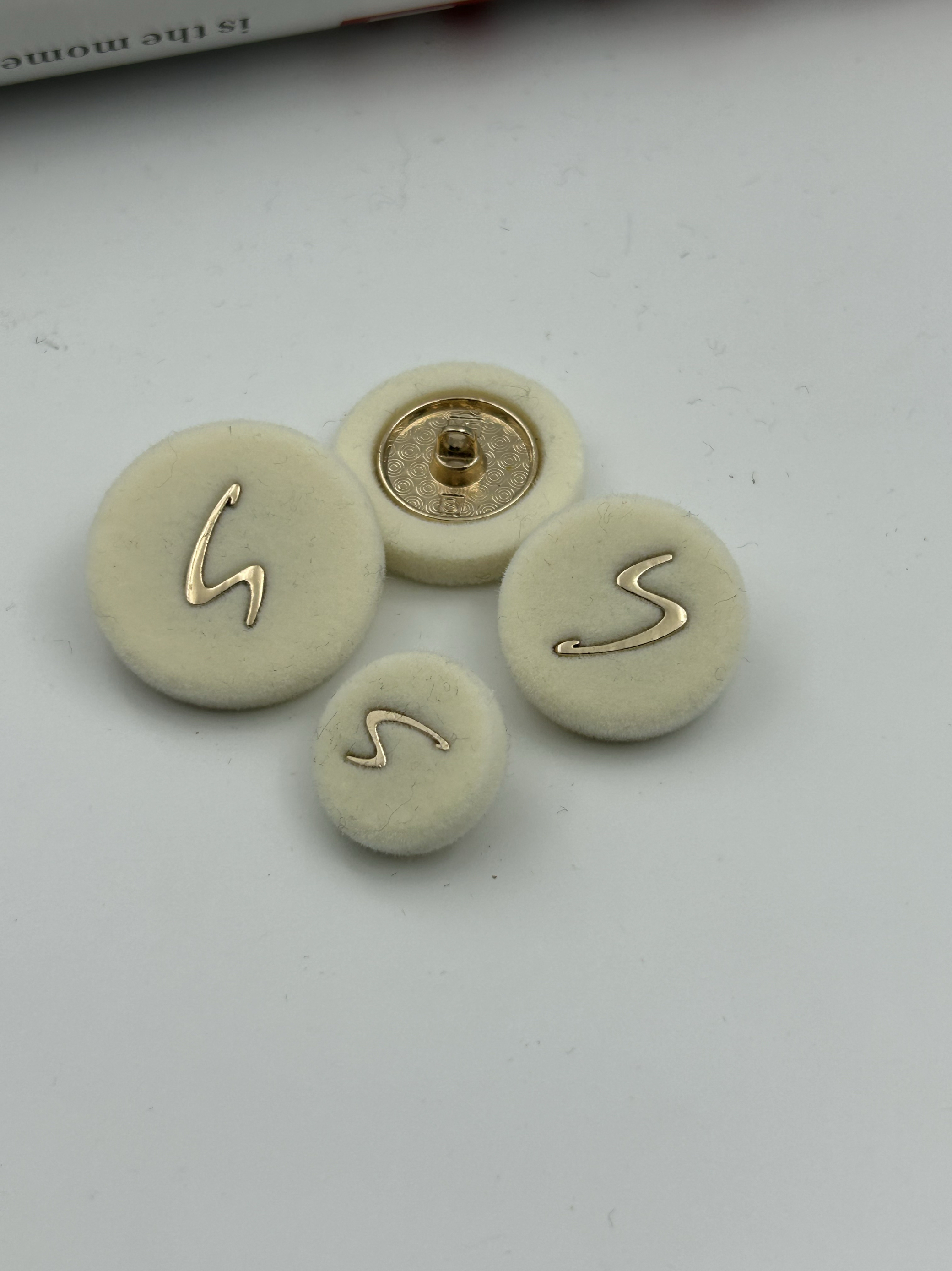 16011高端植绒扣子羊绒大衣绒毛纽扣咖色卡其色黑色毛呢外套西服