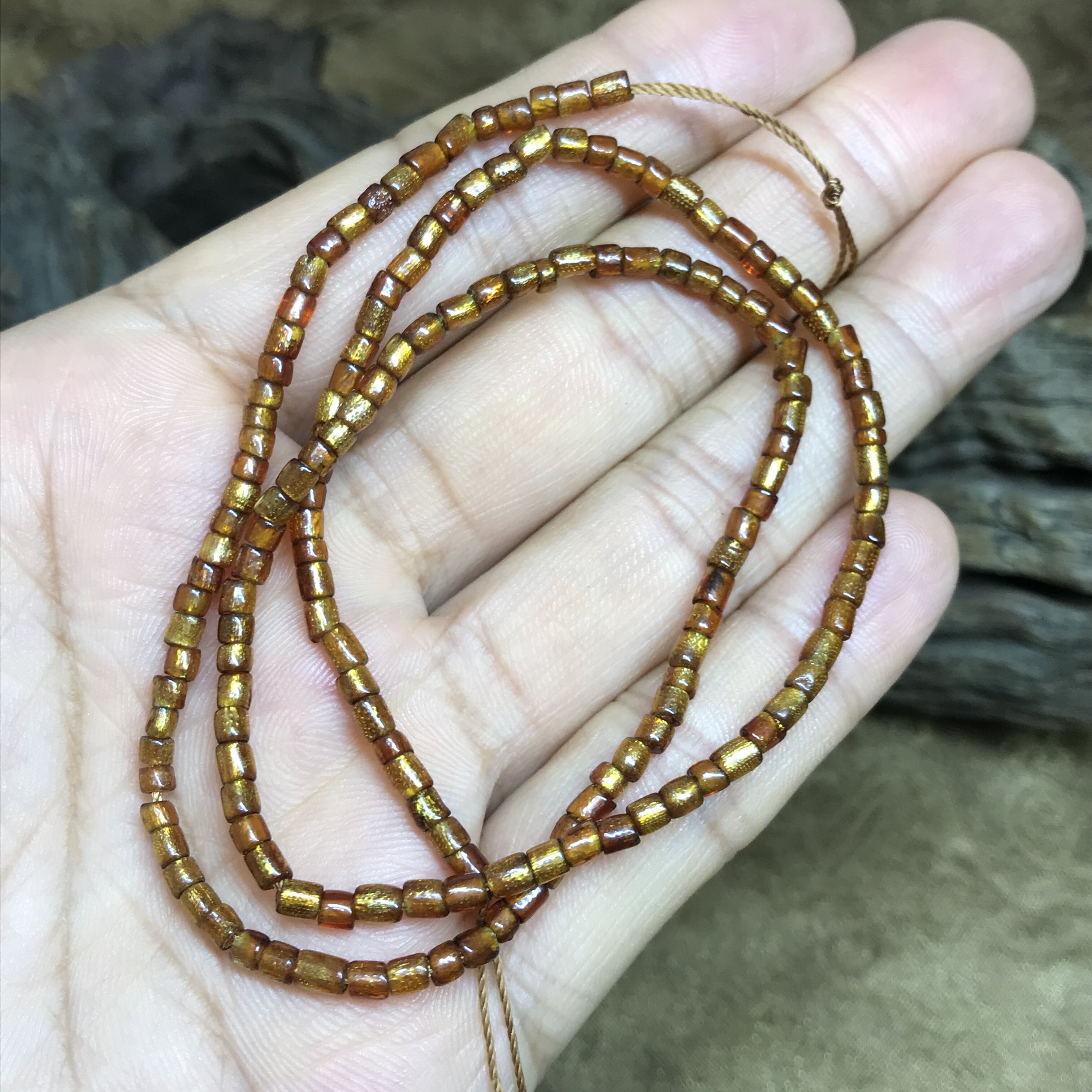 DIY饰品原矿天然金丝海柳珠 隔珠直径3-4mm一条120多颗一条长40cm