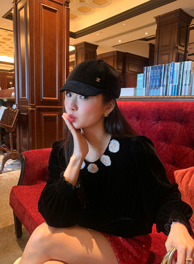 落落狷介港风穿搭2026年新款设计感小众泡泡袖小个子黑色丝绒衬衫