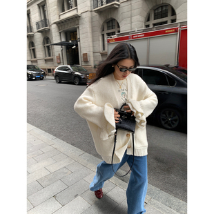 落落狷介 轻熟小众不撞款上衣韩系穿搭白色毛衣女开衫设计感外穿