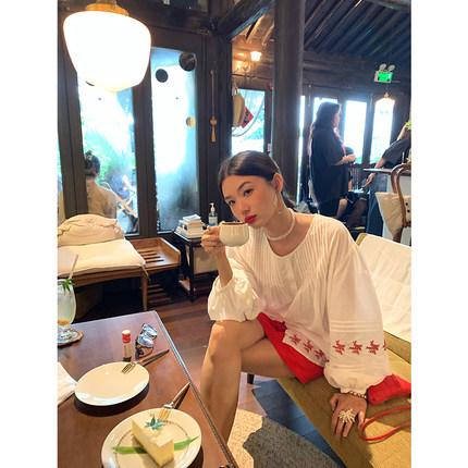 落落狷介 长袖衬衫2024新款设计感小众早秋刺绣上衣女宽松小个子