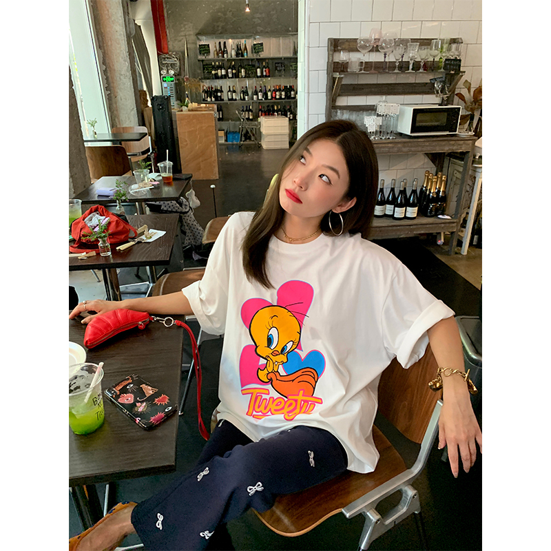 落落狷介宽松白色印花T恤女