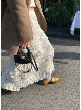 落落狷介 a字半身裙女秋冬2025新款设计感小个子白色蕾丝半身裙女