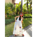 白色刺绣吊带裙宽松V领 今年流行爆款 落落狷介 吊带连衣裙2025新款