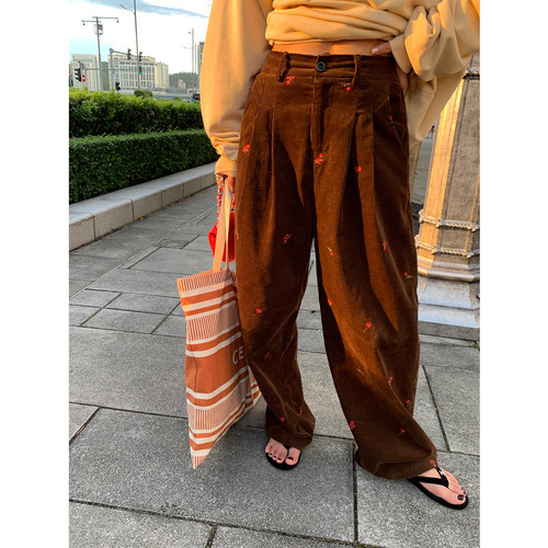 落落狷介高腰灯芯绒阔腿裤女