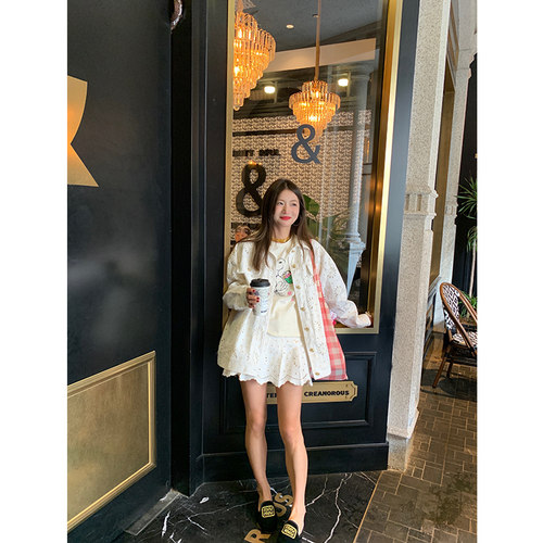 落落狷介白色牛仔套装裙女