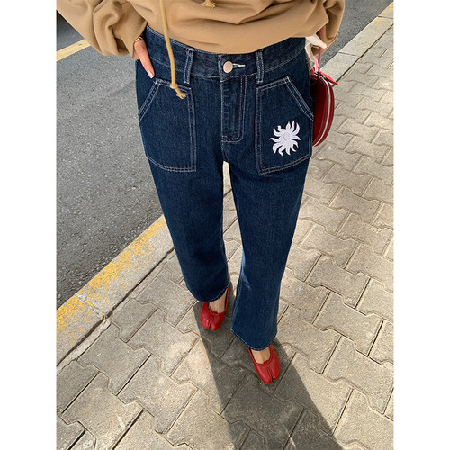 落落狷介刺绣牛仔裤女