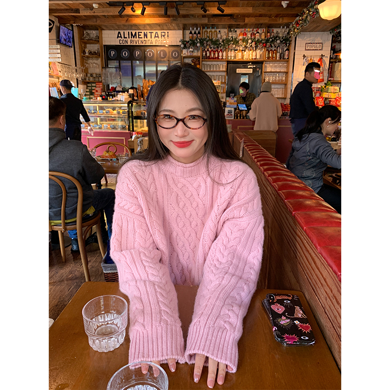落落狷介粉色麻花绵羊毛毛衣女