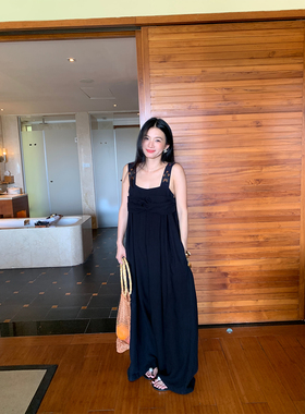 落落狷介连体裤2026新款女夏藏青色设计感亚麻刺绣连体背带阔腿裤