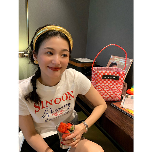 落落狷介短袖T恤女夏季短款上衣