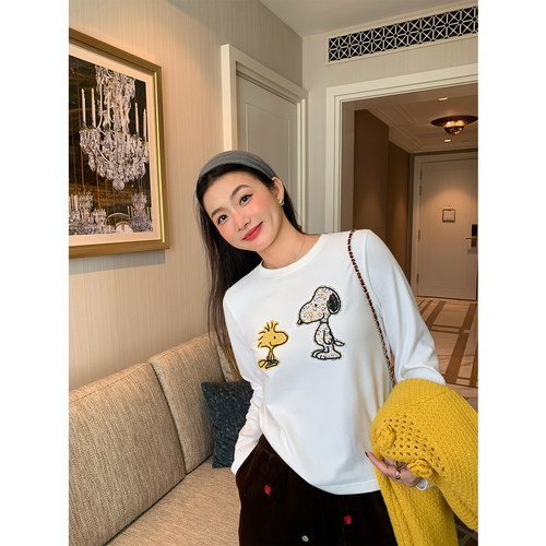 落落狷介长袖刺绣T恤女白色