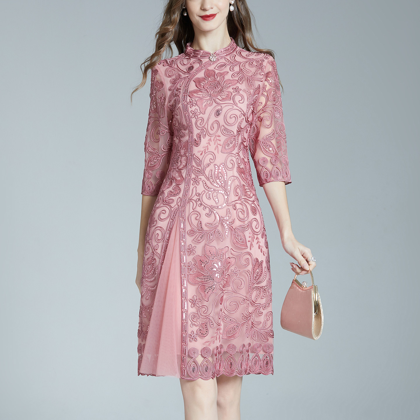 萱维尔刺绣旗袍喜婆婆礼服连衣裙