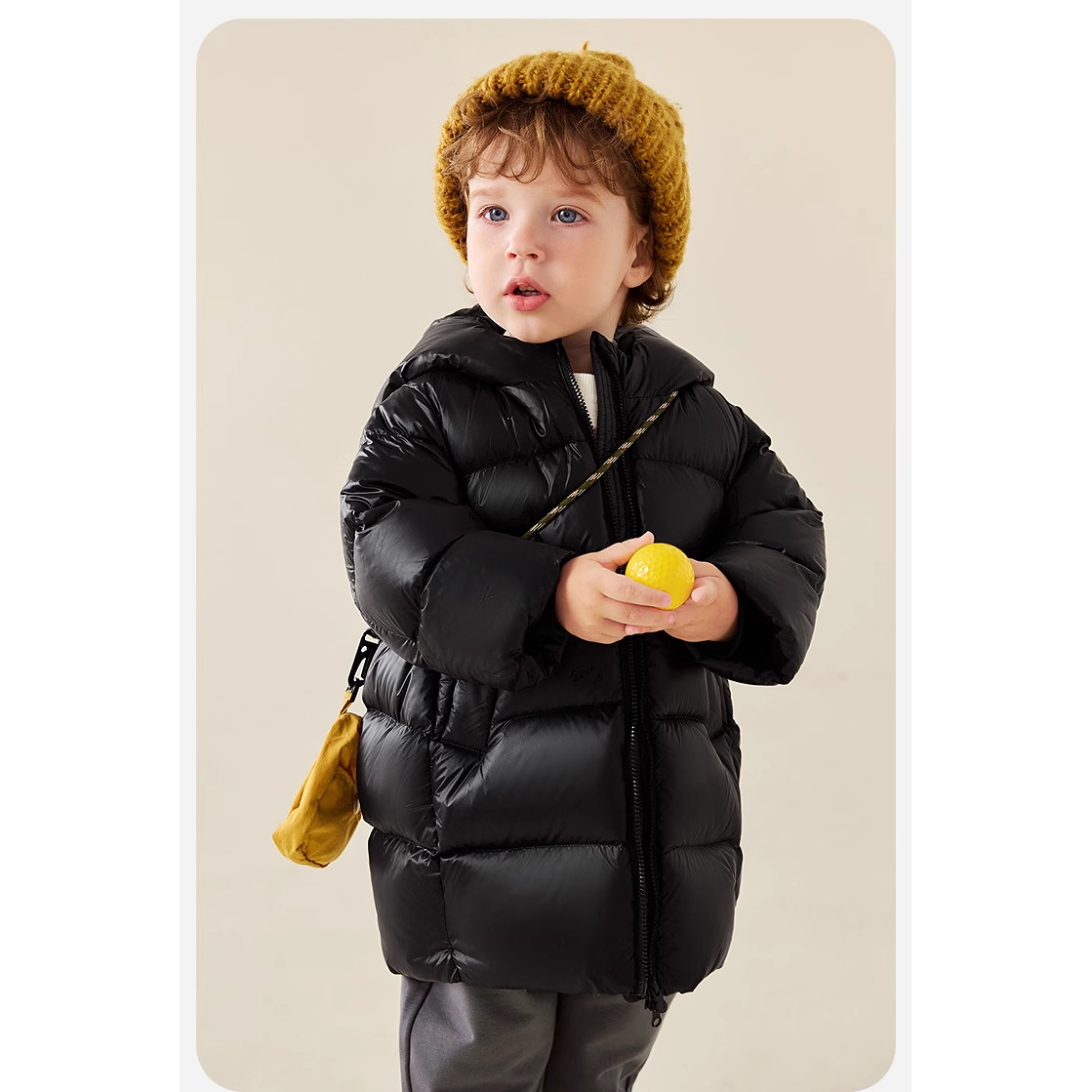 可爱儿童连帽羽绒服高端面料