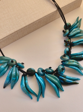 欧美风蓝色复古民族风亚克力毛衣