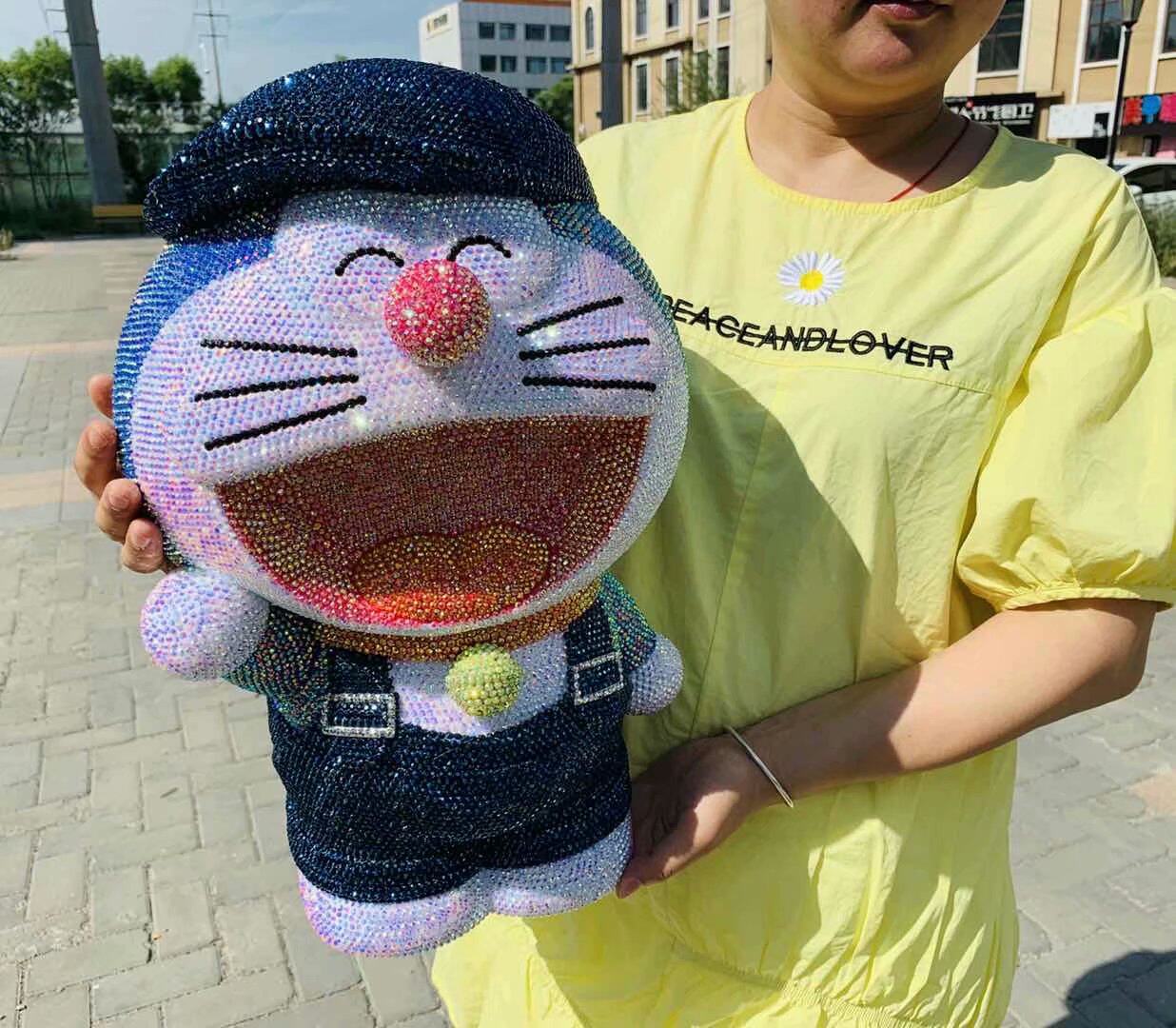 超大号机器猫存钱罐镶钻