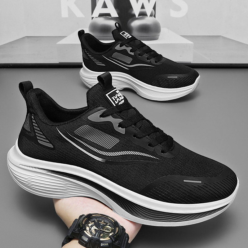 新款男士透气网面轻便运动跑步鞋多种户外减震圆头四季平跟休闲鞋