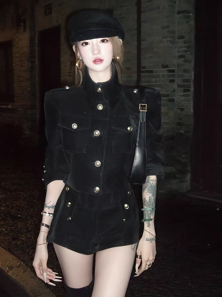 御姐穿搭一整套性感辣妹复古黑色夹克外套高腰短裤两件套装2025冬,女装/女士精品,时尚套装,淘宝优惠券,粉丝福利购,淘宝优惠卷