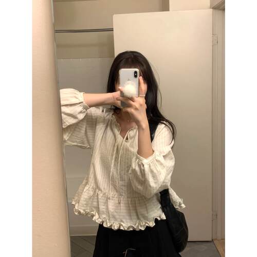 温柔小花边减龄宽松娃娃衫衬衫