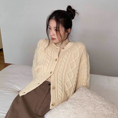 有货 韩国东大门秋新款温柔优雅圆领系扣麻花纹路针织毛衣开衫女