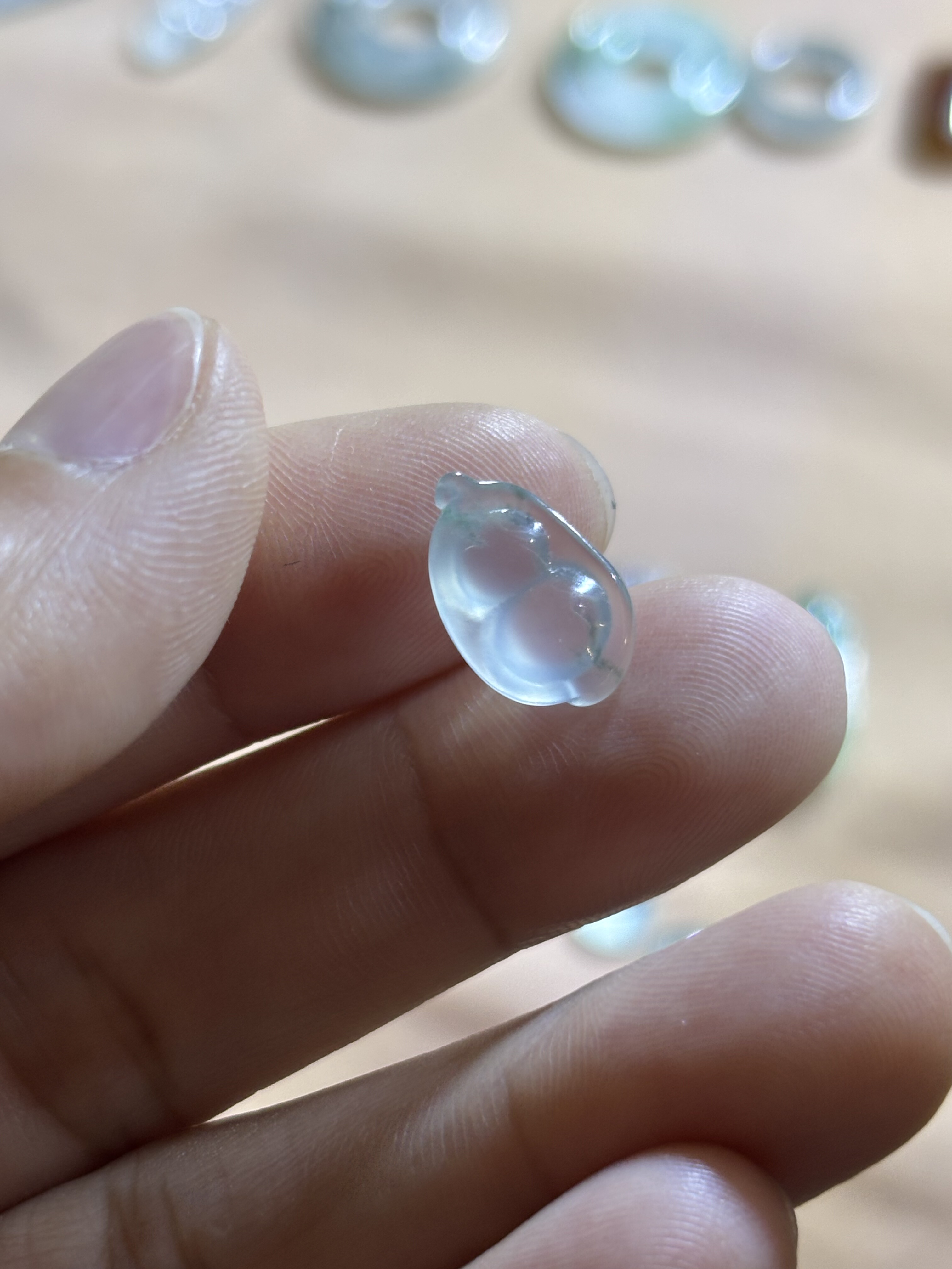 天然缅甸翡翠A货玻璃种起荧光白冰葫芦豆裸石镶嵌件13.9-92-4.9