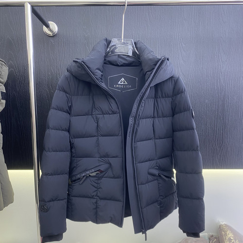 轻奢高端羽绒服女轻盈保暖