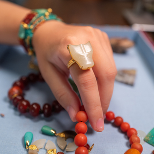 独家设计古玉戒指商代和田玉牛头型玉佩18k黄金镶嵌古珠保真真品