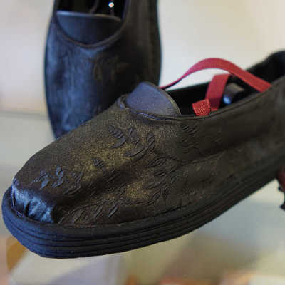 柳枝香云纱纯手工千层底布鞋青囍