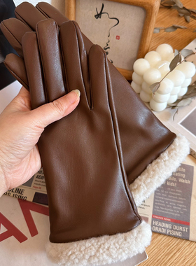 可触屏皮革手套女冬季加绒保暖羊羔毛腕口加绒防寒显瘦仿真皮手套