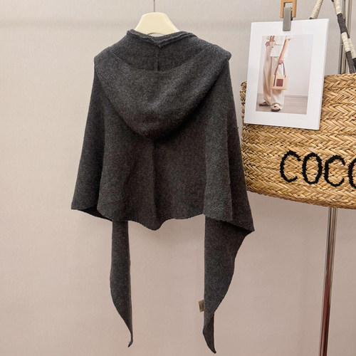 羊毛混纺针织三角形带帽子的披肩