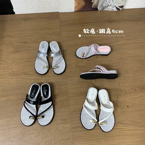 时尚百搭夹趾凉鞋女夏季坡