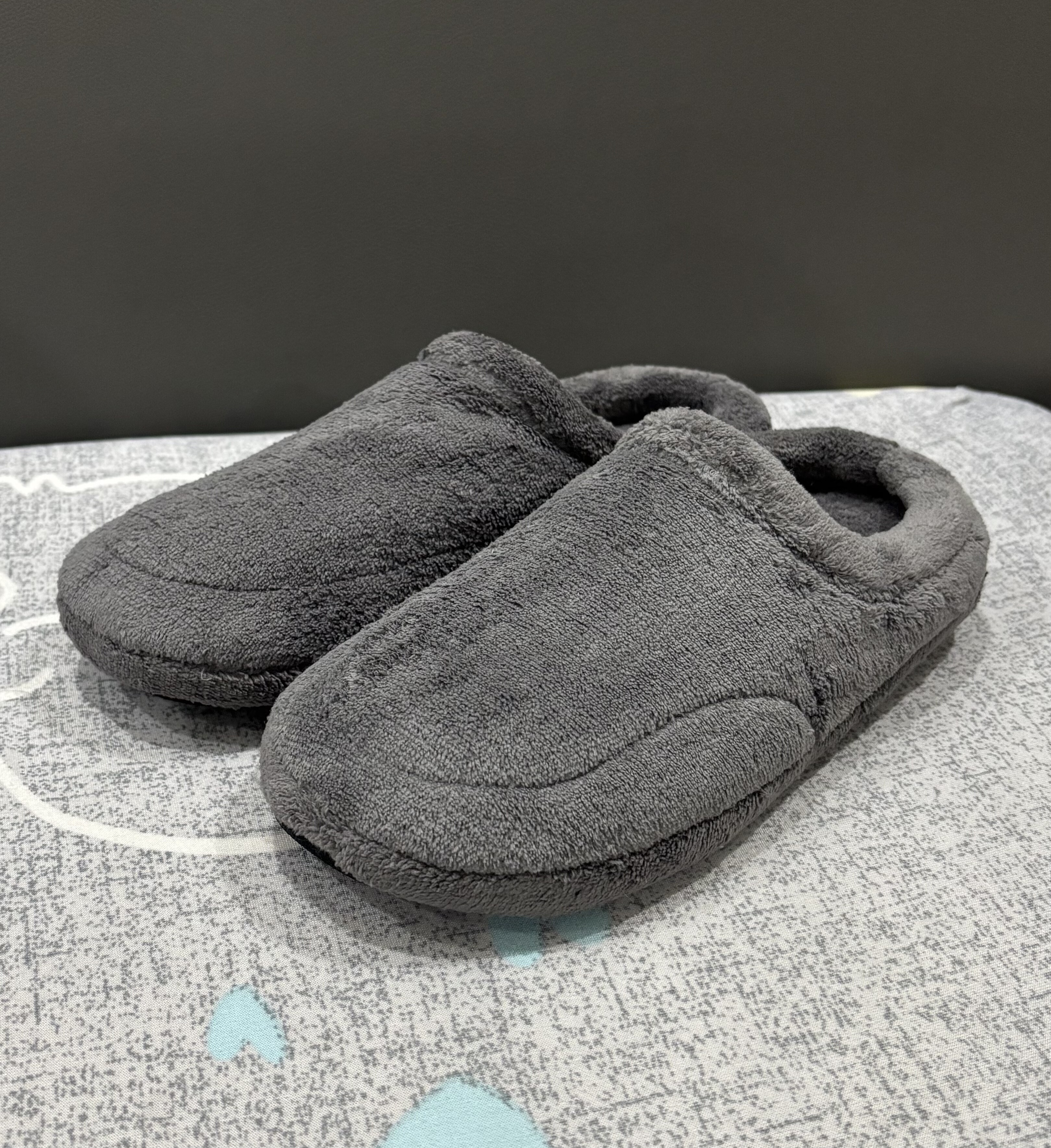 外贸出口原单男士秋冬家居室内保暖居家毛绒拖鞋简约灰色棉拖鞋