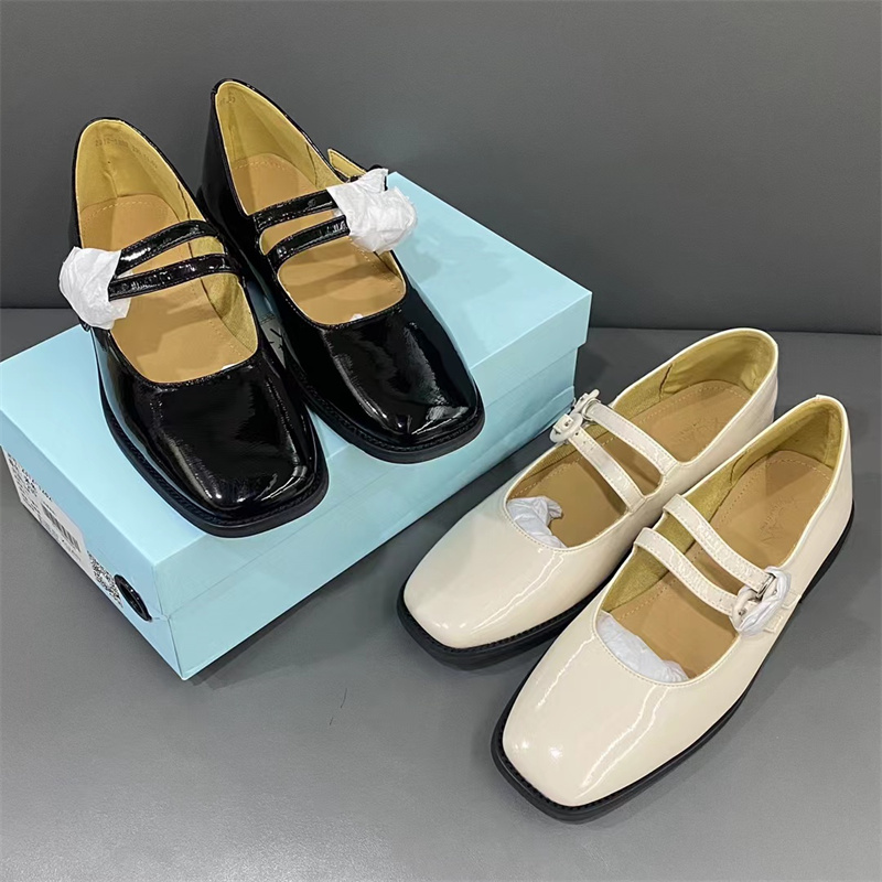 2019春款奶奶鞋 简约（外贸原单复古软底奶奶鞋）