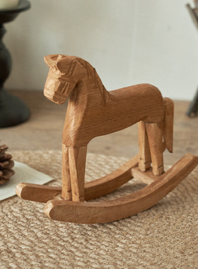 艺雨北欧风格摇马木马桌面摆饰家居装饰松木摇马工艺品马到成功